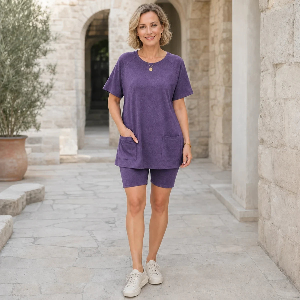 Σετ casual γυναικείας 2 τεμαχίων με μπλούζα με τσέπες και κοντό παντελόνι – Υλικό υψηλής ποιότητας, μαλακό, αναπνεύσιμο και ελαστικό, ιδανικό για το σπίτι και τον αθλητισμό.