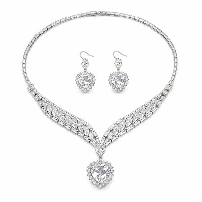 💍✨ Komplet naszyjnika i kolczyków z cyrkonii w kształcie serca – Luksusowa biżuteria na święta i specjalne okazje